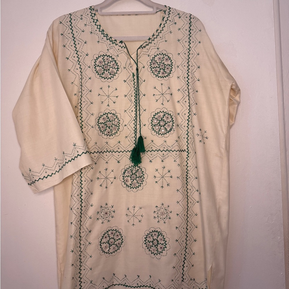 Embroidered Vintage Unisex Cream Shirt with Green Detailing
